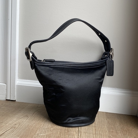 EUC Coach Vintage Black Maggie Satin Duffle Bucket Bag Handbag J7C 6100 - Picture 1 of 12